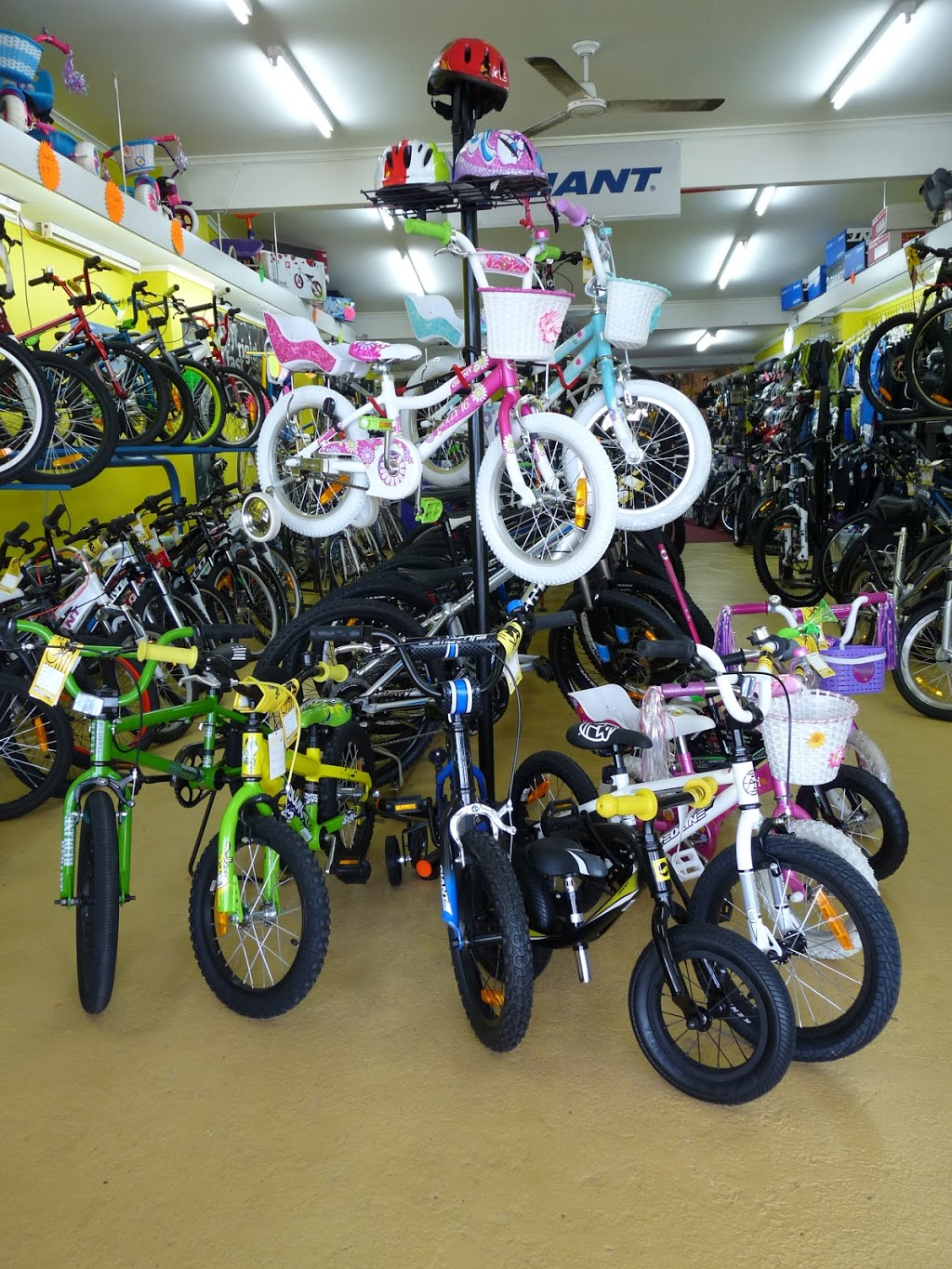 Breakaway Cycles | bicycle store | 65 Dora St, Morisset NSW 2264, Australia | 0249734446 OR +61 2 4973 4446