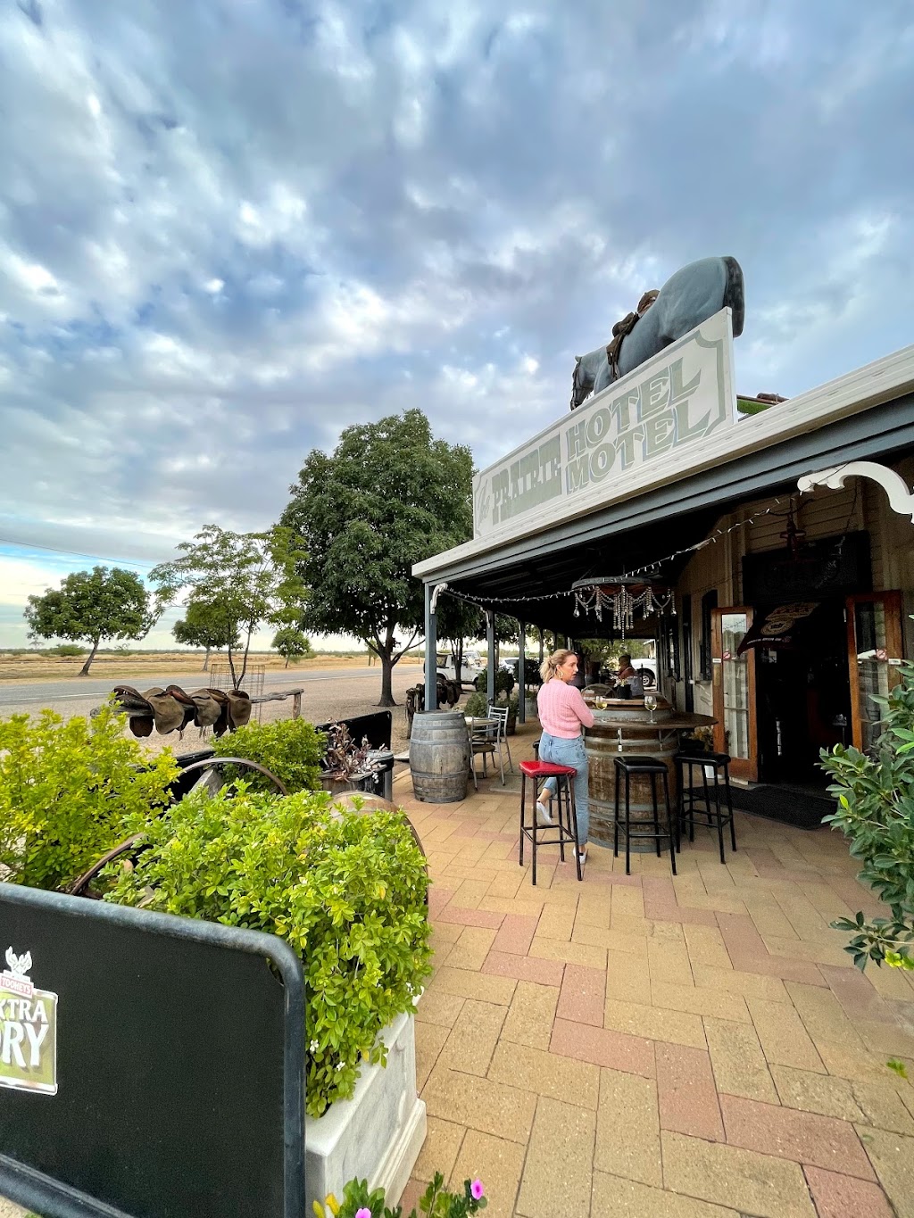 Prairie Hotel | lodging | Flinders Hwy, Prairie QLD 4816, Australia | 0747415121 OR +61 7 4741 5121