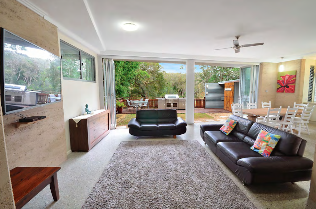 Sun Worship Crescent Head Eco Villas | 9 Belmore St, Crescent Head NSW 2440, Australia | Phone: 1300 664 757