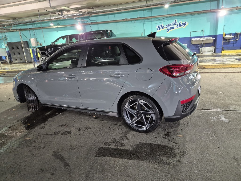 Silver Sponge, Hand Car Wash, Chirnside Park Shopping Centre | 239 Maroondah Hwy, Chirnside Park VIC 3116, Australia | Phone: 0452 345 959