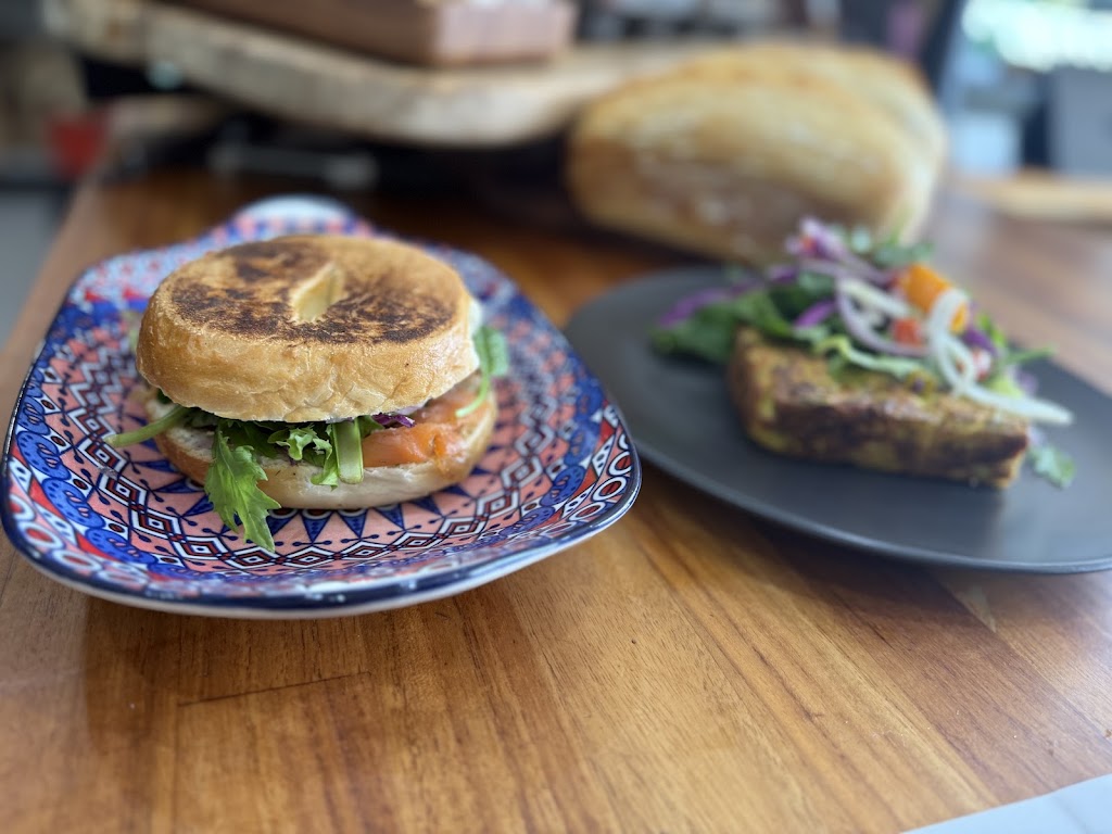 The Three Peas Eatery | 3 Mary Mackillop Dr, Woongarrah NSW 2259, Australia | Phone: 0459 773 486