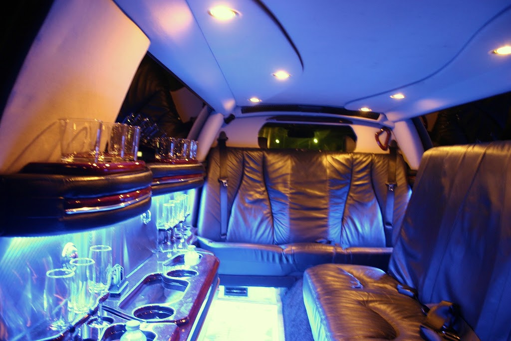 Amore Limousines | car rental | 29 Rafter Cres, Abbotsbury NSW 2176, Australia | 0417232428 OR +61 417 232 428