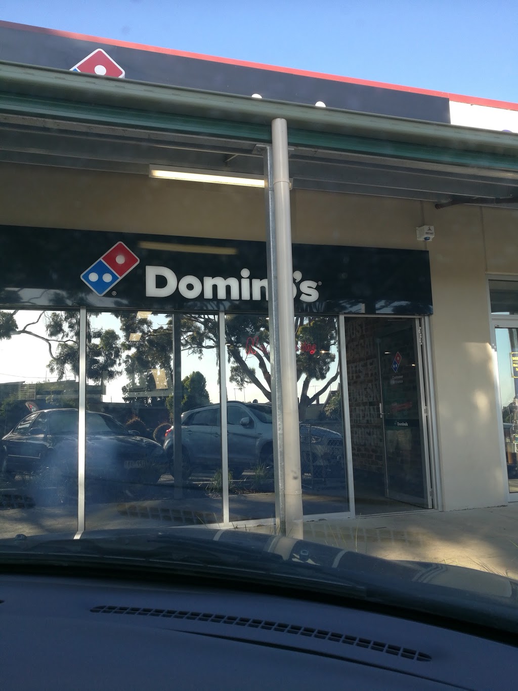 Dominos Pizza Drouin | meal takeaway | 4/149 Princes Way, Drouin VIC 3818, Australia | 0356237020 OR +61 3 5623 7020