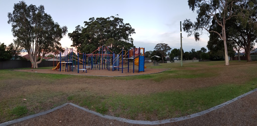 Peter Low Reserve | park | 14A Kinsel Ave, Kingsgrove NSW 2208, Australia