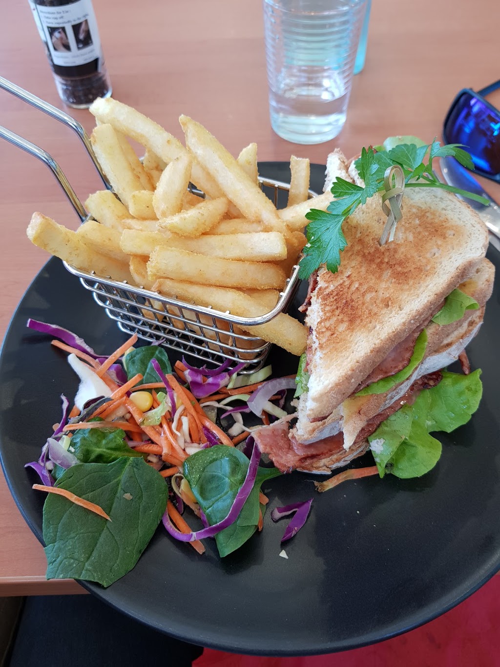 Pioneer Valley Cafe | 213 Anzac Ave, Marian QLD 4753, Australia