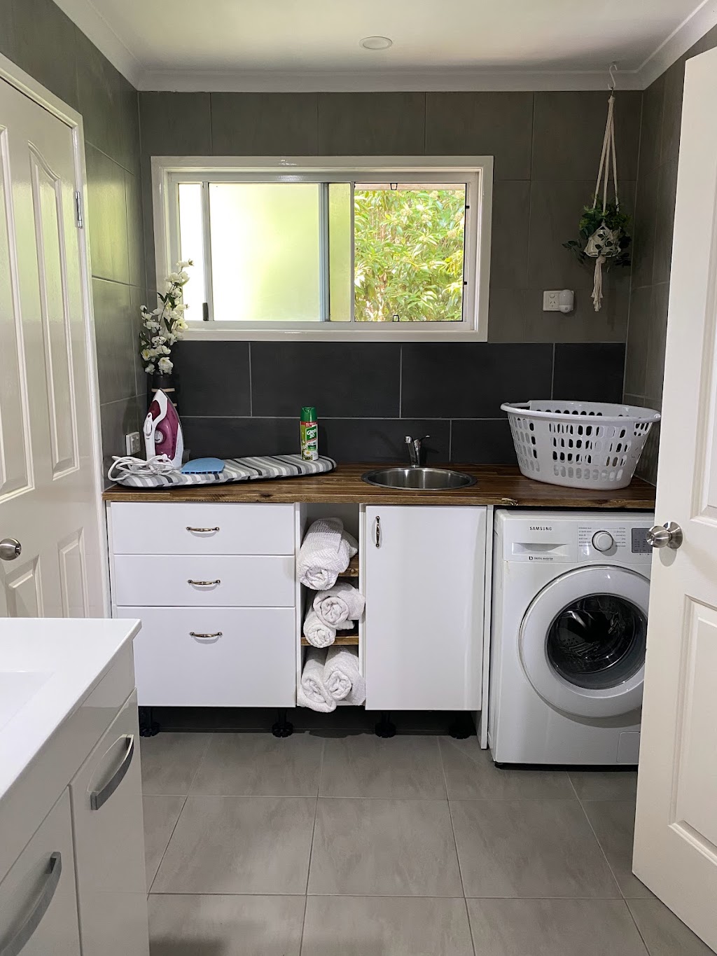 Paloma B and B | 53 Attunga St, Macleay Island QLD 4184, Australia | Phone: 0418 887 134