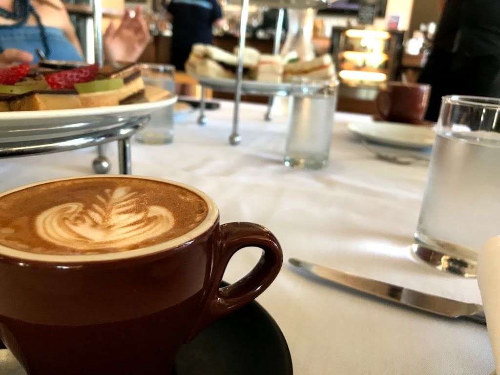 Bron & Co by Bron Watson | Loloma Pl, Port Macquarie NSW 2444, Australia | Phone: 0421 946 003