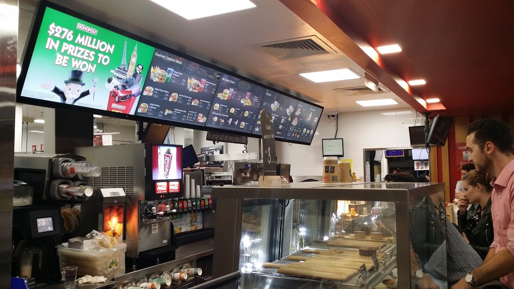 McDonalds - St Kilda | meal takeaway | 32 The Esplanade, St Kilda VIC 3182, Australia | 0395344655 OR +61 3 9534 4655