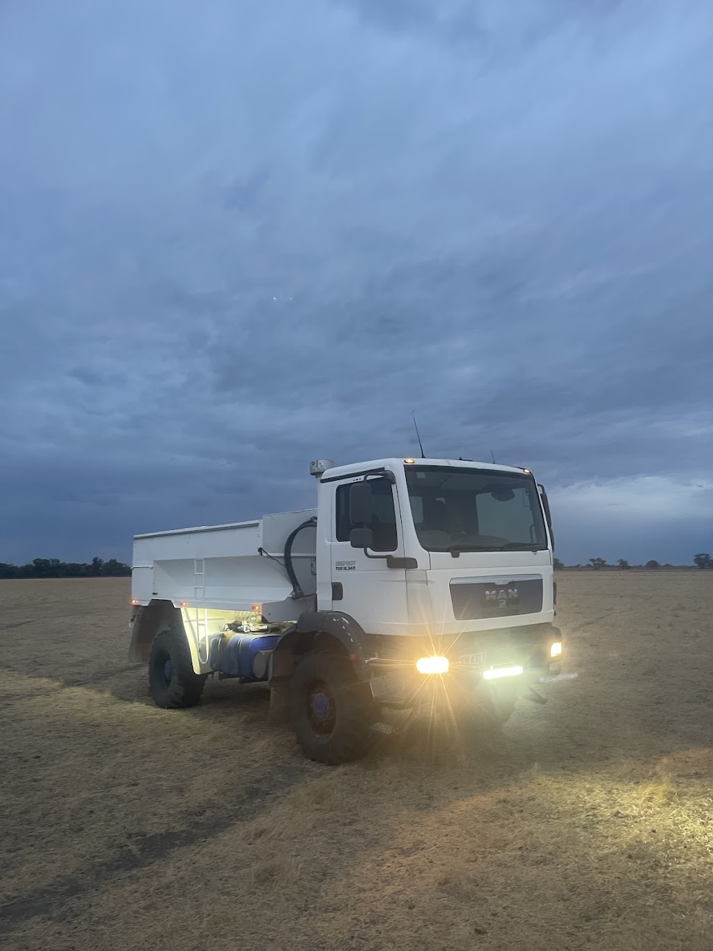 Lloyd spreading | 364 Hay Rd, Deniliquin NSW 2710, Australia | Phone: 0477 008 750