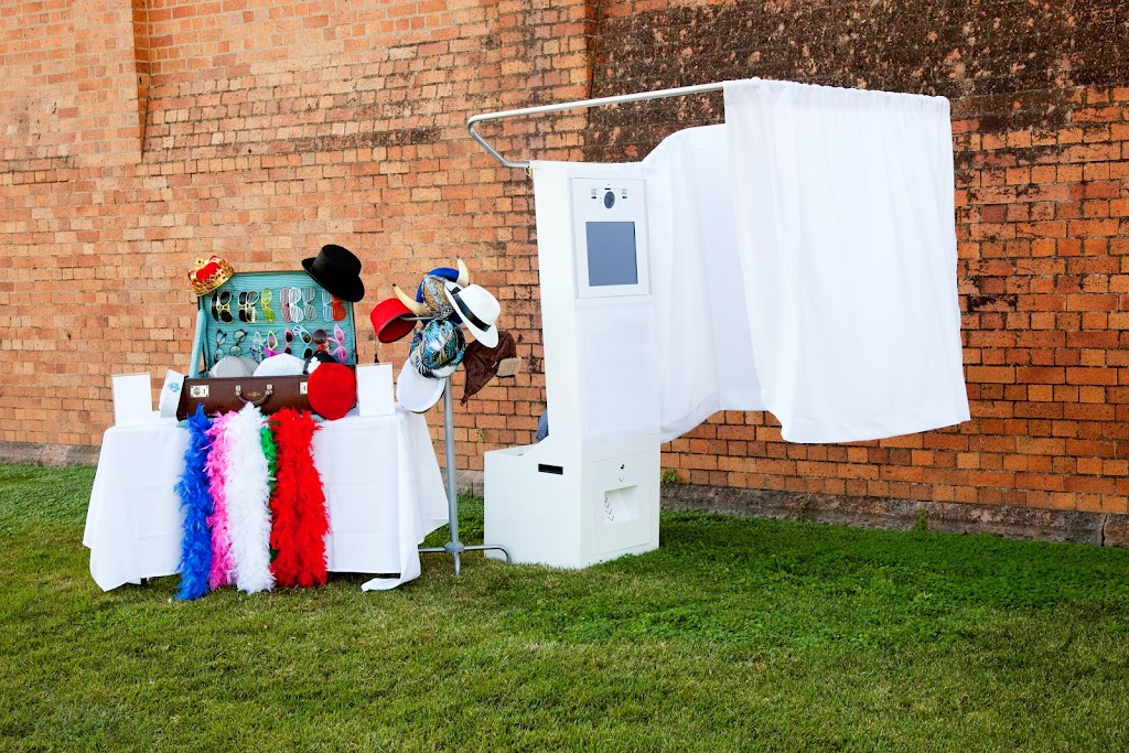 Epic Photo Booths 2020 | 4 Newport St, Peregian Beach QLD 4573, Australia | Phone: 0402 687 464