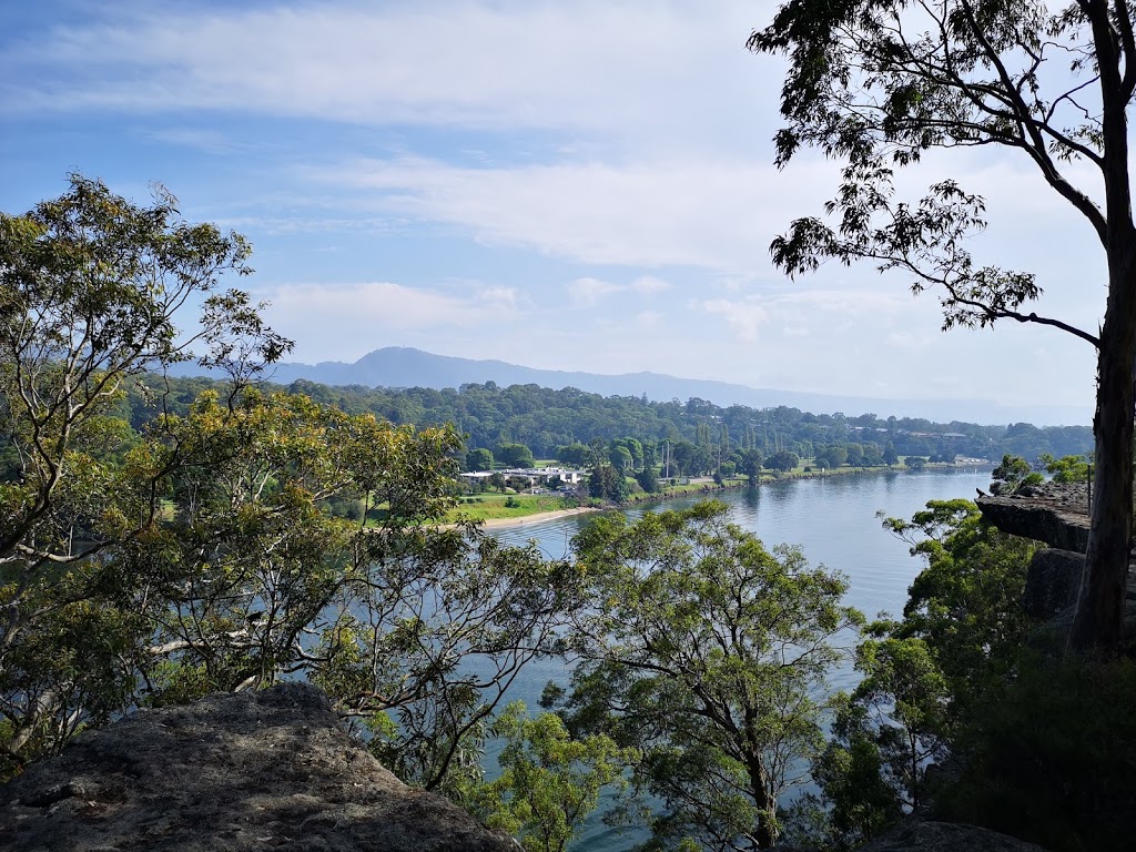 Shoalhaven District Memorial Hospital | airport | Scenic Dr, Nowra NSW 2541, Australia