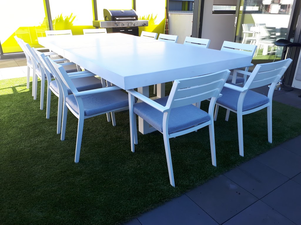 snap concrete furniture | 949 Newstead-Guildford Rd, Guildford VIC 3451, Australia | Phone: 0450 535 075