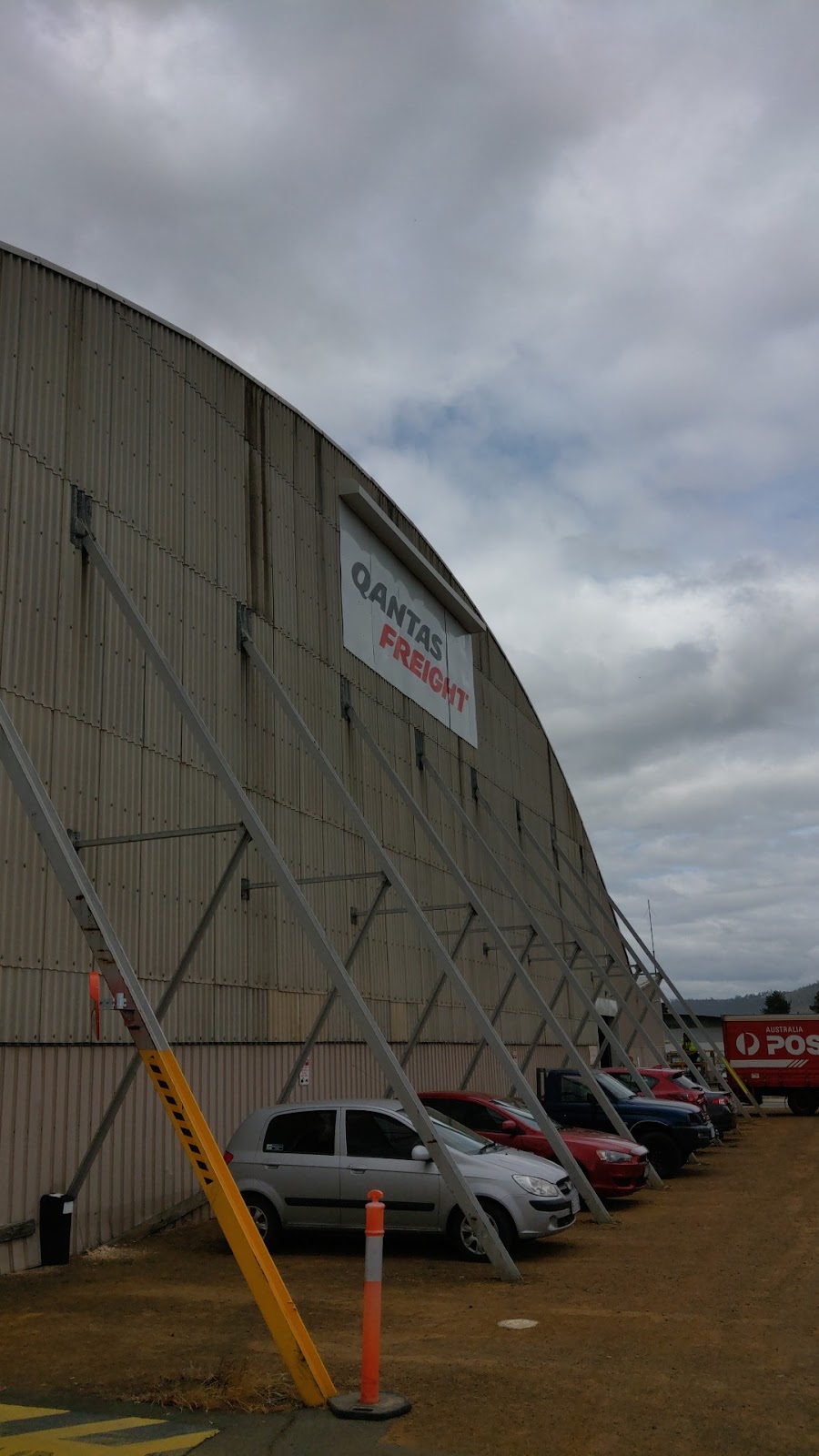 Qantas Freight Terminal Hobart | Cnr Long and Johnson Road, Hobart TAS 7018, Australia | Phone: 13 12 13