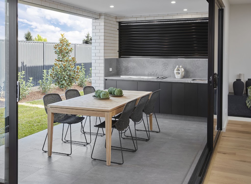 Champion Homes - Marsden Park Display Homes | 43 Charles Tompson Bvd, Marsden Park NSW 2765, Australia | Phone: 1300 136 200