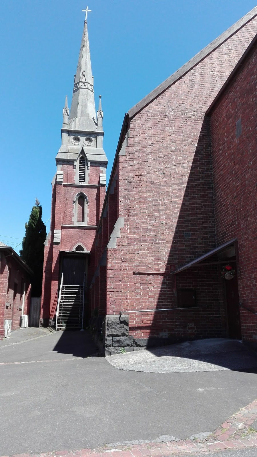 Croatian Catholic Centre Clifton Hill | church | 69 Hodgkinson St, Clifton Hill VIC 3068, Australia | 0394823479 OR +61 3 9482 3479