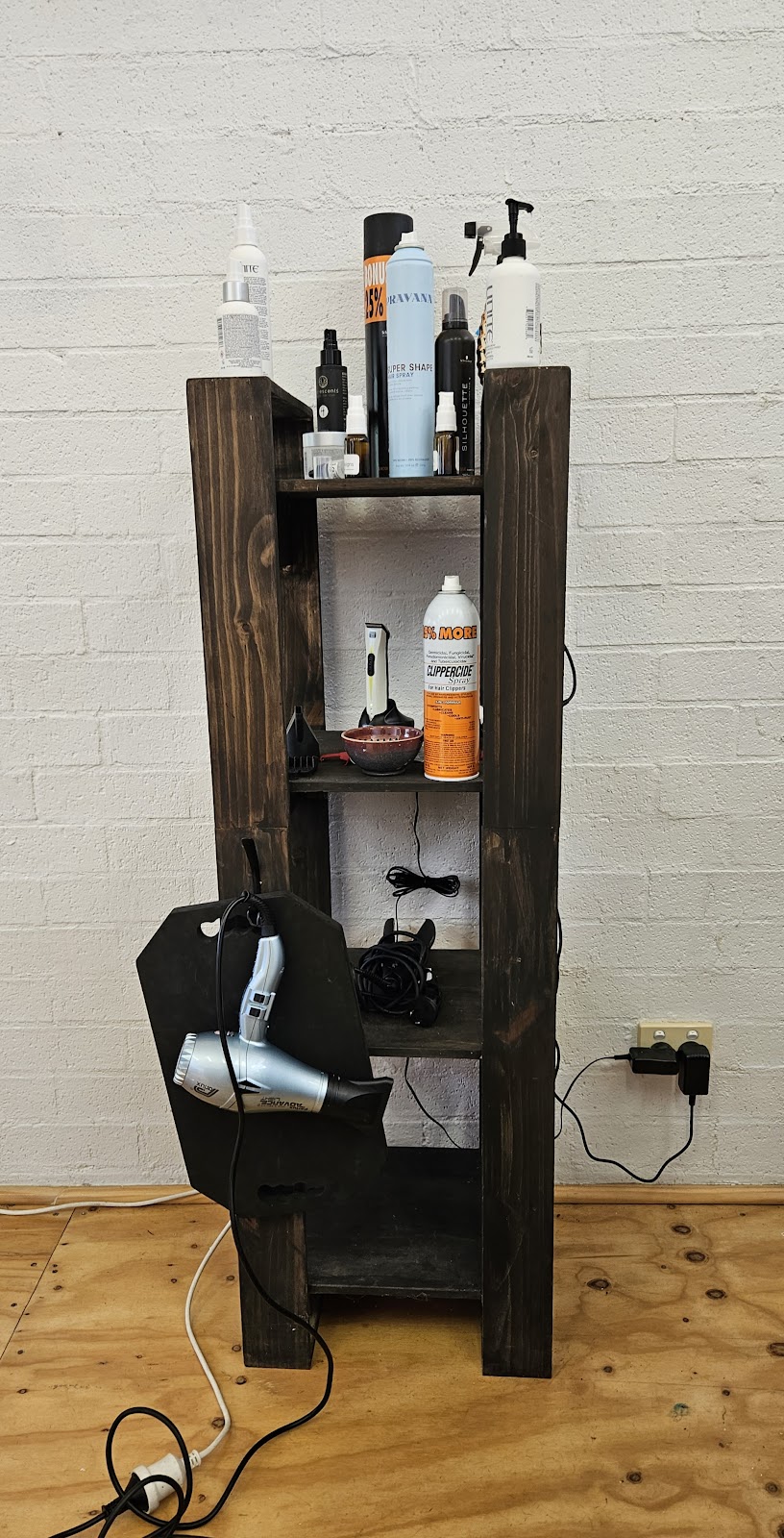 Camille Hair Designs | 17 Hughs Place, Entry via, Pleasant Ave, East Lindfield NSW 2070, Australia | Phone: 0401 616 615
