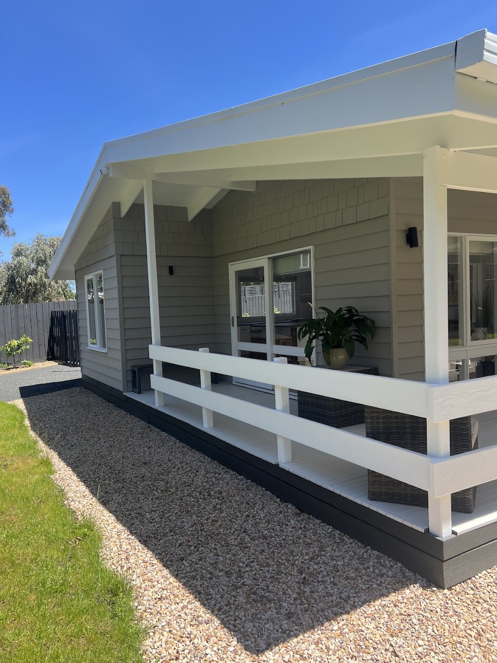 New Image Painting | 23 Hastings St, Rhyll VIC 3923, Australia | Phone: 0423 461 351