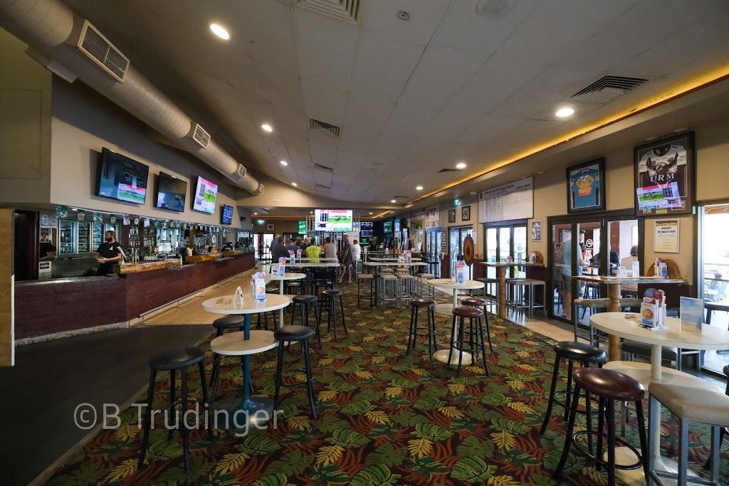 Treetops Tavern | restaurant | 7 Executive Dr, Burleigh Waters QLD 4220, Australia | 0756481968 OR +61 7 5648 1968