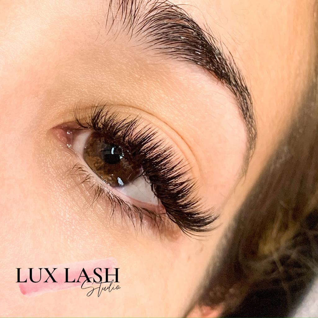 Lux Lash Studio | beauty salon | 6 Banbury Cl, Bundamba QLD 4304, Australia | 0452468440 OR +61 452 468 440