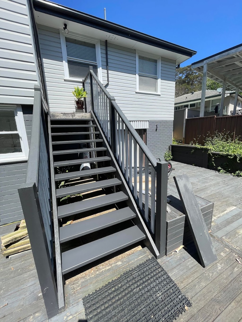 Raz Built Constructions | Cams Blvd, Summerland Point NSW 2259, Australia | Phone: 0431 674 677