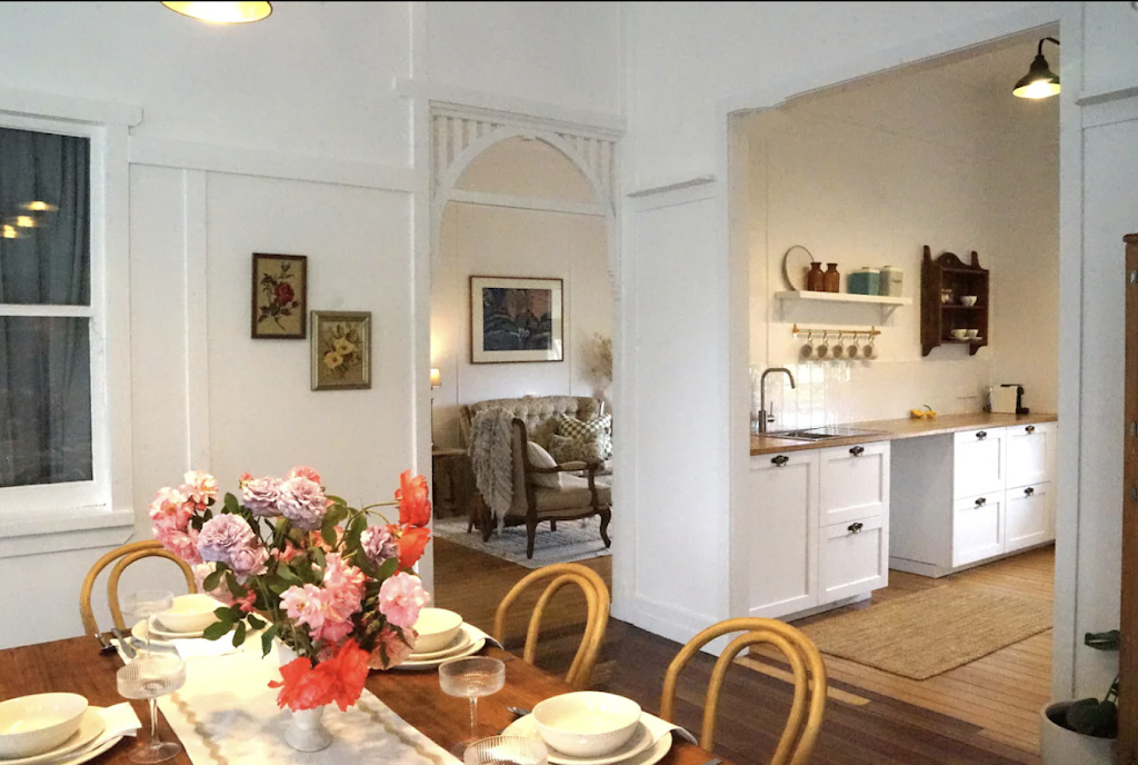 Clementine Cottage | 10 Sharp St, Crows Nest QLD 4355, Australia | Phone: 0448 102 015
