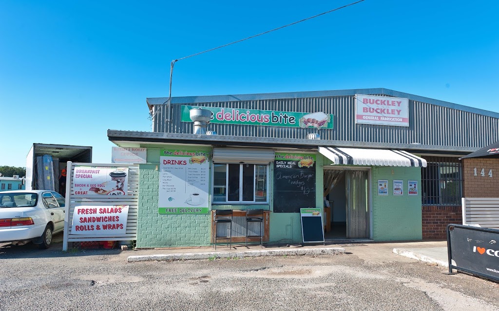 Delicious Bite | meal takeaway | 1/144 Lake Rd, Port Macquarie NSW 2444, Australia | 0265810318 OR +61 2 6581 0318