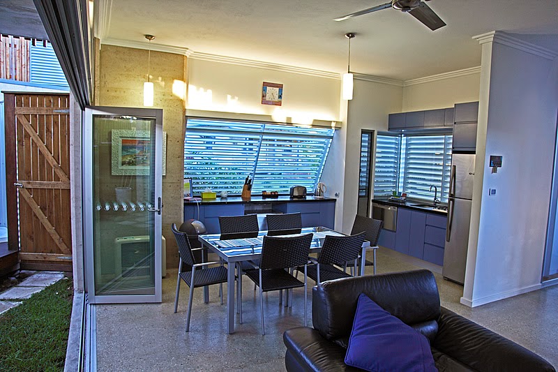 Sun Worship Crescent Head Eco Villas | 9 Belmore St, Crescent Head NSW 2440, Australia | Phone: 1300 664 757