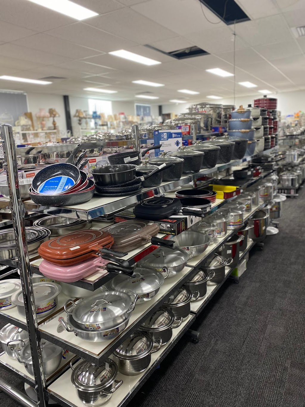Homeware R Us | home goods store | 18 Ormsby Pl, Wetherill Park NSW 2164, Australia | 0287470588 OR +61 2 8747 0588