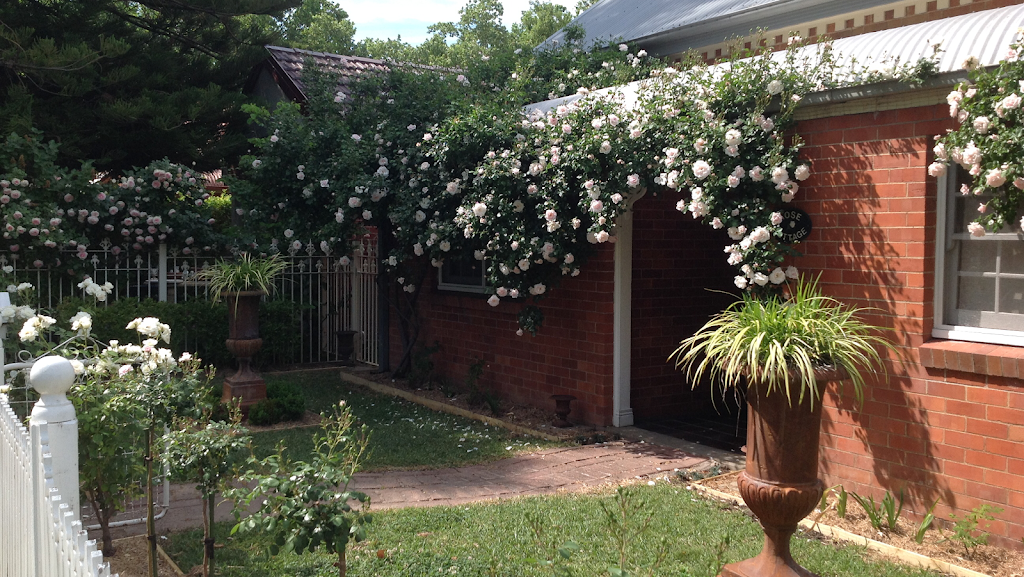 Rose Cottage | lodging | 577 Wyse St, Albury NSW 2640, Australia | 0427217997 OR +61 427 217 997
