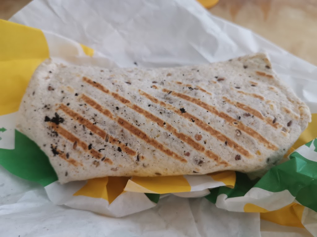 Subway | restaurant | Shop 4/Padstow Rd &, Warrigal Rd, Eight Mile Plains QLD 4113, Australia | 0734232406 OR +61 7 3423 2406