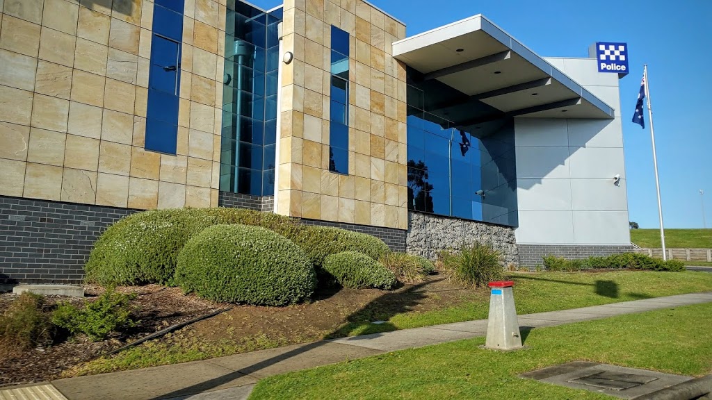 Rowville Police Station | police | 30 Fulham Rd, Rowville VIC 3178, Australia | 0397640996 OR +61 3 9764 0996