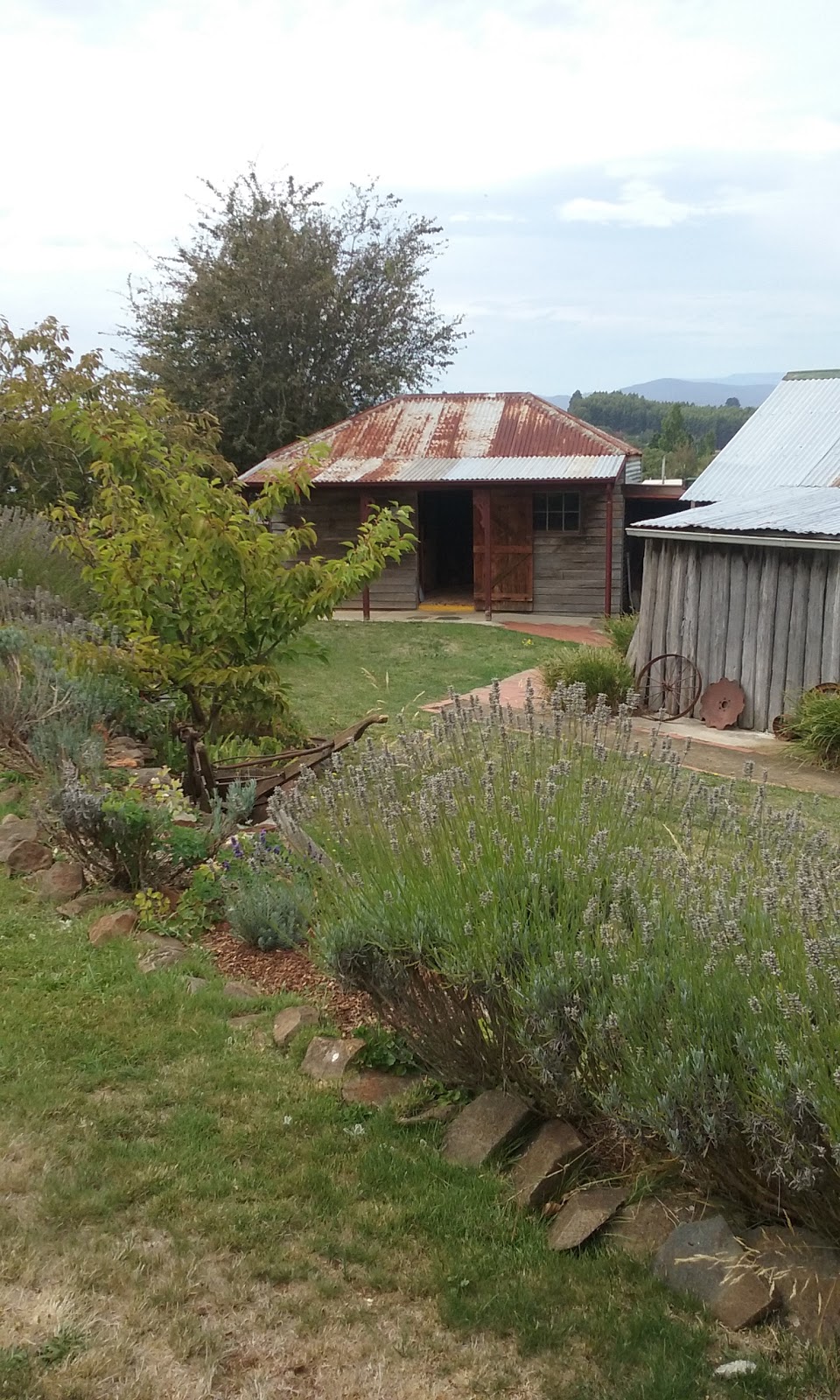 Yarns Artwork in Silk Deloraine | 100 Emu Bay Rd, Deloraine TAS 7304, Australia | Phone: (03) 6362 5280