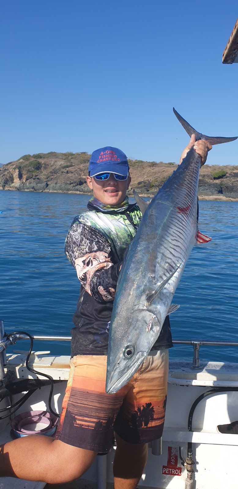 A-One Fishing Charters & Boat Tours | travel agency | 7/9 Salmon St, Cannonvale QLD 4802, Australia | 0424686100 OR +61 424 686 100