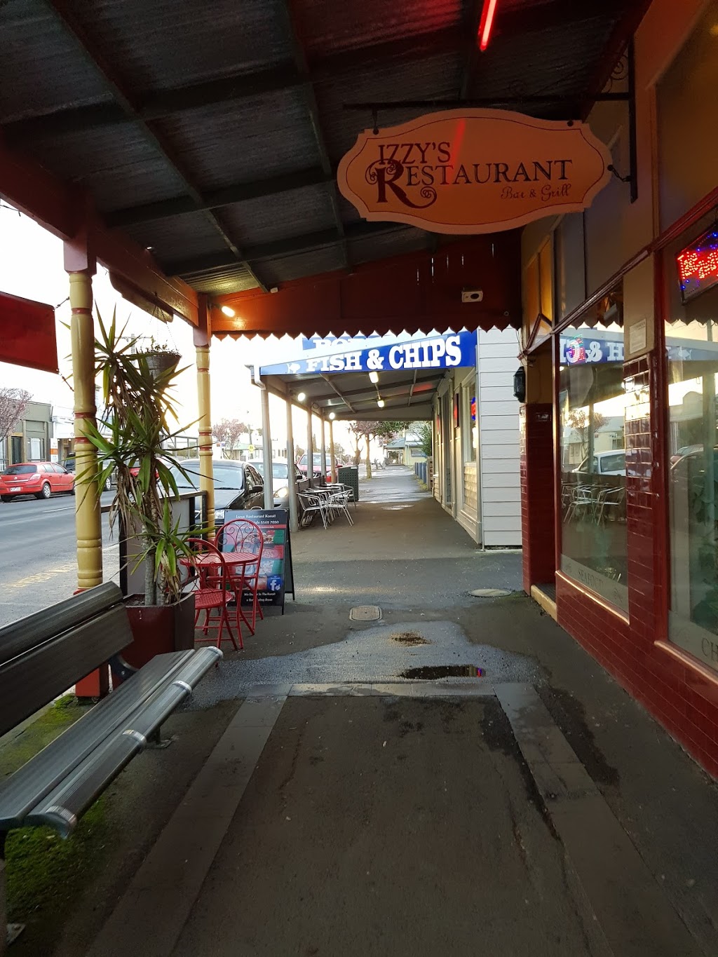 Poppies Cafe | 162 Commercial Rd, Koroit VIC 3282, Australia | Phone: (03) 5565 7972