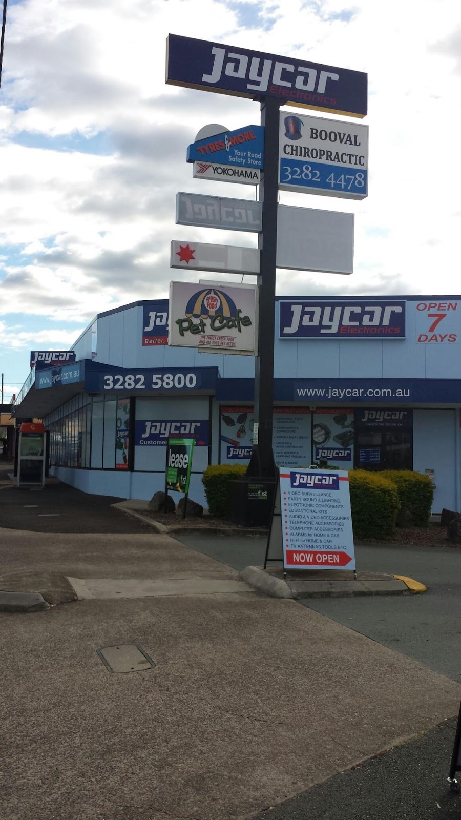 Jaycar Electronics | home goods store | 160 Brisbane Road Unit 1 Opposite Booval Fair, Booval QLD 4304, Australia | 0732825800 OR +61 7 3282 5800