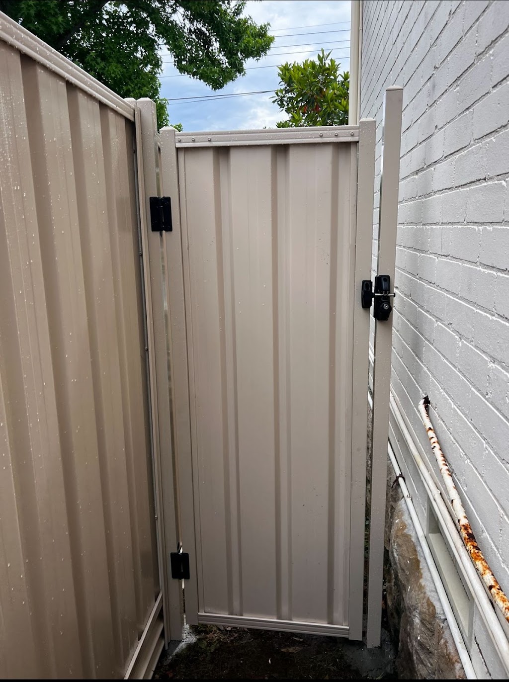 Best Fence | 2A Havilah St, Morisset Park NSW 2264, Australia | Phone: 0439 447 702