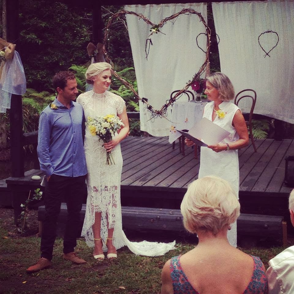 Robyn Ramsay - Marriage Celebrant | 536 Mountain View Rd, Maleny QLD 4552, Australia | Phone: 0408 392 710