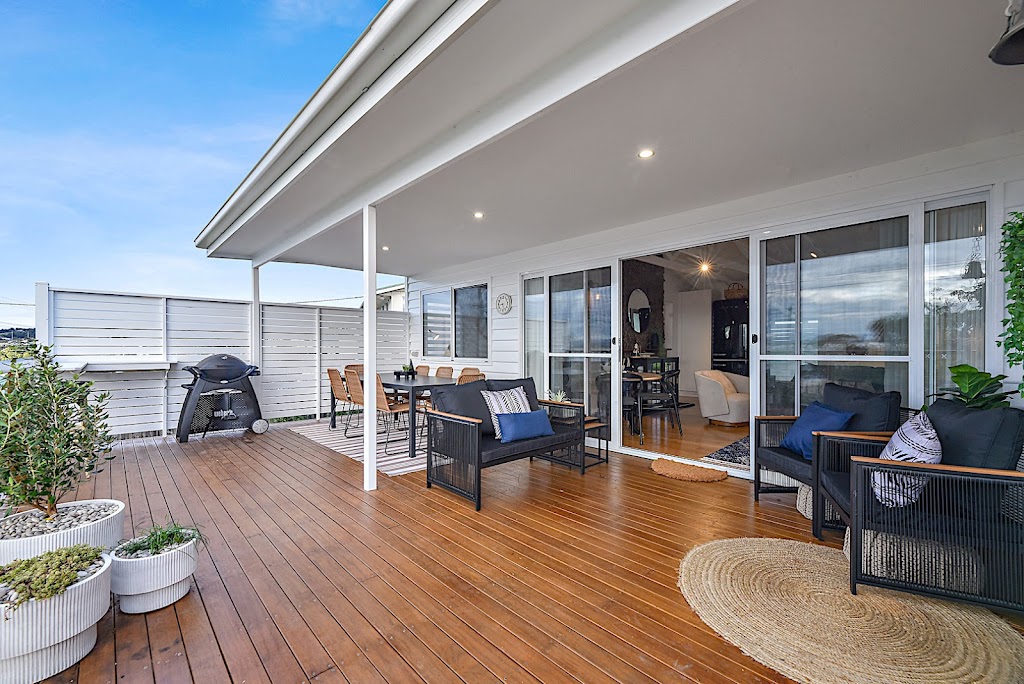 The Cottage on Westwood (Airbnb) | 123 Westwood St, Bridport TAS 7262, Australia | Phone: 0438 604 469