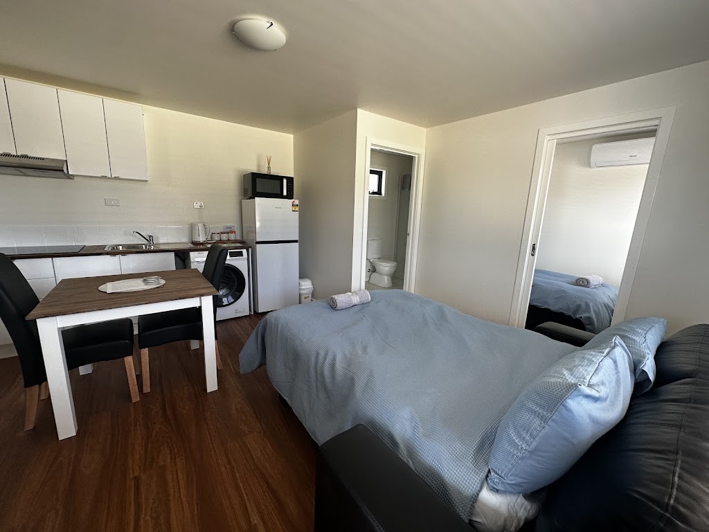 Woomelang Cabin Stay | 3 Myall St, Woomelang VIC 3485, Australia | Phone: 0419 977 858