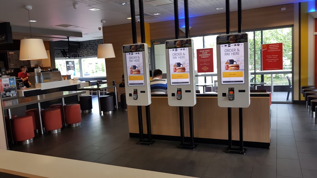 McDonalds Bellbowrie | cafe | Bellbowrie Shopping Plaza, Moggill Rd, Bellbowrie QLD 4070, Australia | 0734329984 OR +61 7 3432 9984