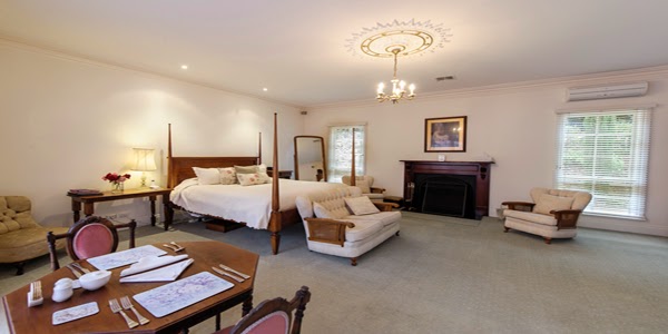 Montfort Manor | lodging | 35 Hoven Dr, Traralgon VIC 3844, Australia | 0428748211 OR +61 428 748 211
