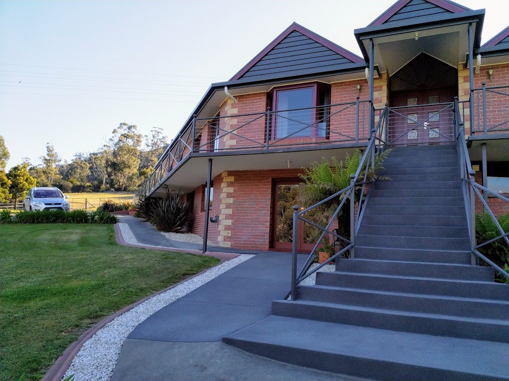 The Jenners accommodation | lodging | 265 Flagstaff Gully Rd, Lindisfarne TAS 7015, Australia