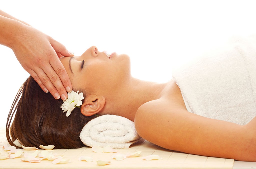 Alisa Thai Massage | 1 Maculata Pl, Manor Lakes VIC 3024, Australia | Phone: 0425 734 130