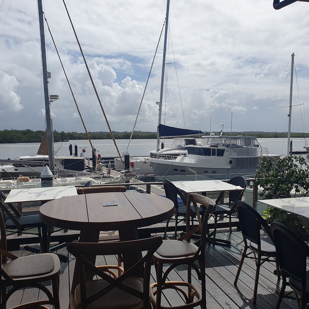 Tommys Bar and Grill | Shops 5 & 6/4 Marina Promenade, Paradise Point QLD 4216, Australia | Phone: 0466 568 401