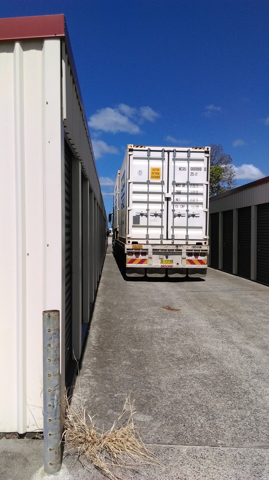AA Lismore Self Storage | 33 Lancaster Dr, Goonellabah NSW 2480, Australia | Phone: (02) 6623 3200