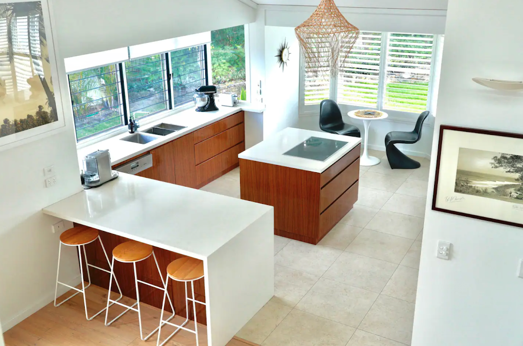 Byron Bay House | 9 Tallowood Cres, Byron Bay NSW 2481, Australia | Phone: 0434 560 150