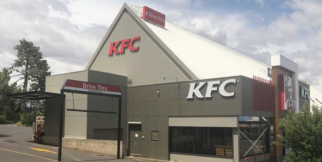 KFC Cooma | meal takeaway | 27 Commissioner St, Cooma NSW 2630, Australia | 0264525777 OR +61 2 6452 5777