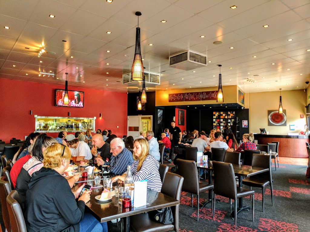 Tides Bar & Grill | restaurant | 108 S Gippsland Hwy, Tooradin VIC 3980, Australia | 0359983908 OR +61 3 5998 3908