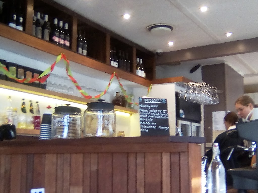 Italos, Formerly Pear Café | cafe | 6/7 Gilbert St, Torquay VIC 3228, Australia | 0352616339 OR +61 3 5261 6339