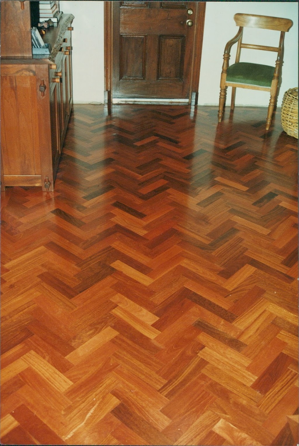 Phoenix Wood Floors E1 | home goods store | 21 Lindstrom Ct, Runcorn QLD 4113, Australia | 0413736106 OR +61 413 736 106
